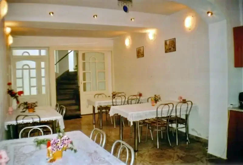 Rășinari Cazare | Motel (K0598-21) Imaginea poate fi supusă drepturilor de autor. Se recomandă contactarea titularului drepturilor.