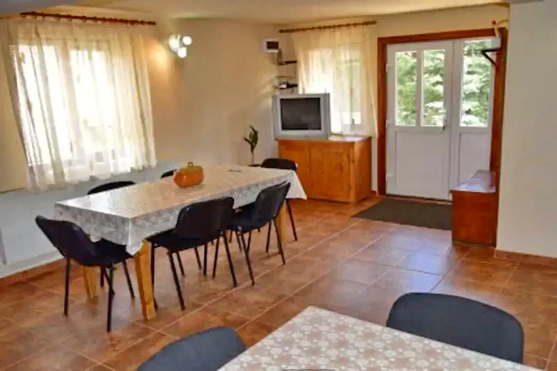 Arieșeni Cazare | Cabană (K0342-2) Imaginea poate fi supusă drepturilor de autor. Se recomandă contactarea titularului drepturilor. Arieșeni Cazare | Cabană (K0342-2) Imaginea poate fi supusă drepturilor de autor. Se recomandă contactarea titularului drepturilor.