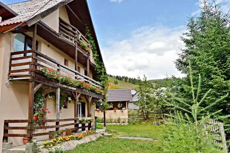 Arieșeni Cazare | Sat de vacanță (K0342-19) Imaginea poate fi supusă drepturilor de autor. Se recomandă contactarea titularului drepturilor.