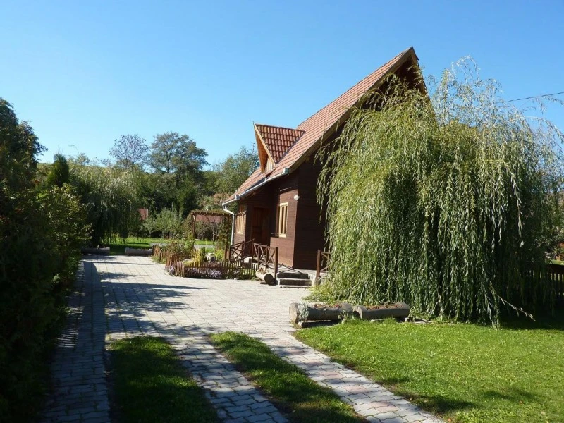 Hoghia Cazare | Cabana turistică (K0436-1) Imaginea poate fi supusă drepturilor de autor. Se recomandă contactarea titularului drepturilor.