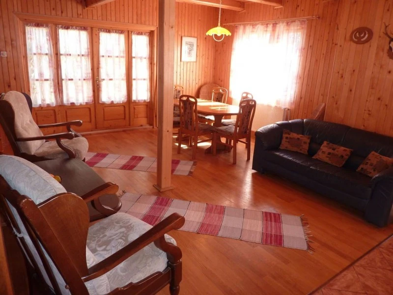 Hoghia Cazare | Cabană (K0436-2) Imaginea poate fi supusă drepturilor de autor. Se recomandă contactarea titularului drepturilor. Hoghia Cazare | Cabană (K0436-2) Imaginea poate fi supusă drepturilor de autor. Se recomandă contactarea titularului drepturilor.