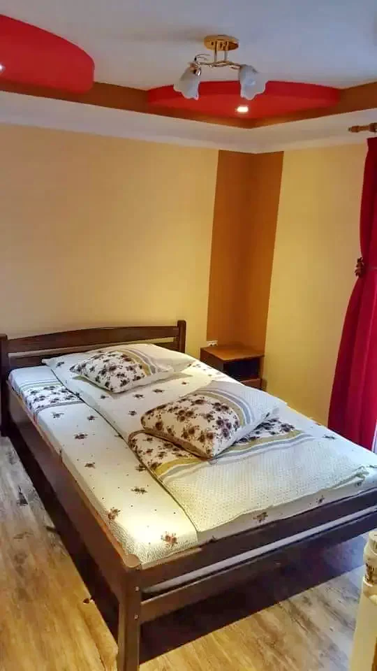 Lepus Szállás | Üdülőfalu (K1127-10) A kép szerzői jogvédelem alatt állhat. Javasolt a kapcsolatfelvétel a jog tulajdonossal.