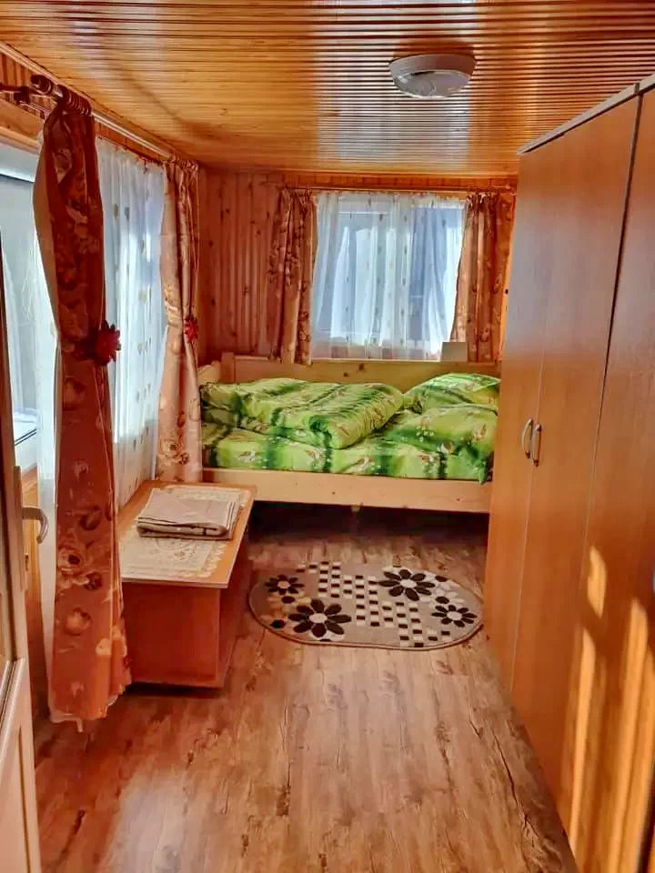 Lepus Szállás | Üdülőfalu (K1127-30) A kép szerzői jogvédelem alatt állhat. Javasolt a kapcsolatfelvétel a jog tulajdonossal.