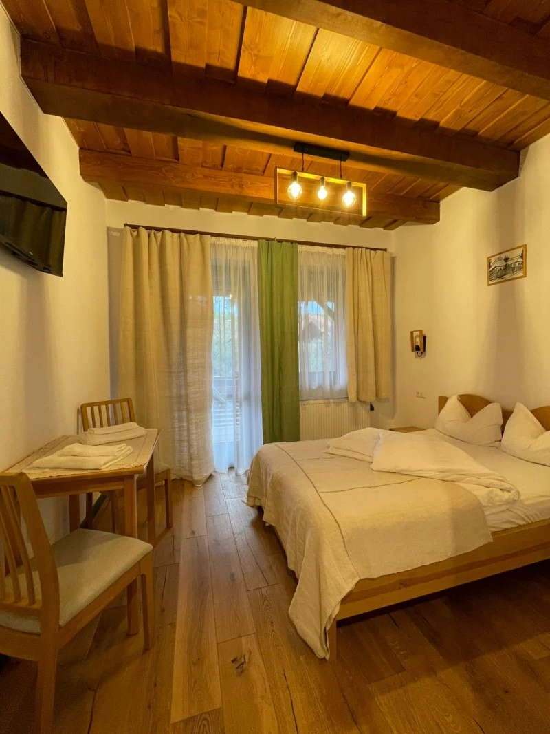 Sic Cazare | Motel (K1538-21) Imaginea poate fi supusă drepturilor de autor. Se recomandă contactarea titularului drepturilor.