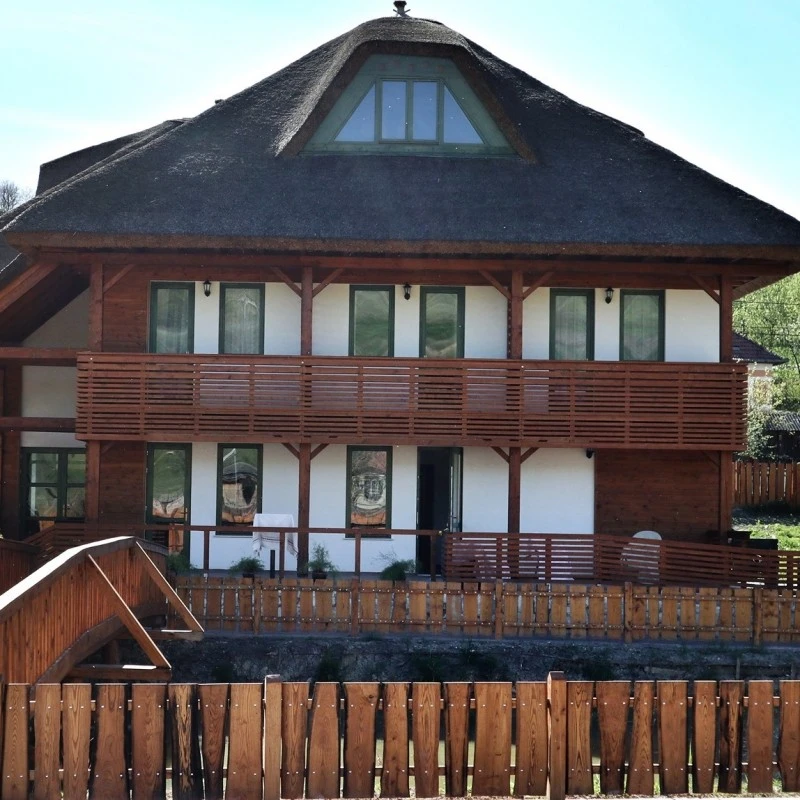 Sic Cazare | Motel (K1538-31) Imaginea poate fi supusă drepturilor de autor. Se recomandă contactarea titularului drepturilor.