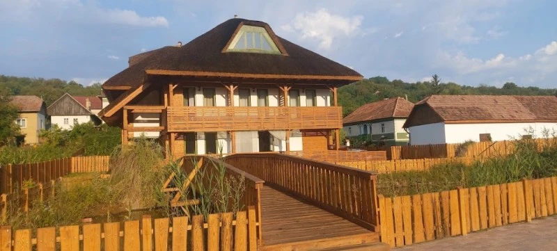 Szék Szállás | Motel (K1538-57) A kép szerzői jogvédelem alatt állhat. Javasolt a kapcsolatfelvétel a jog tulajdonossal.