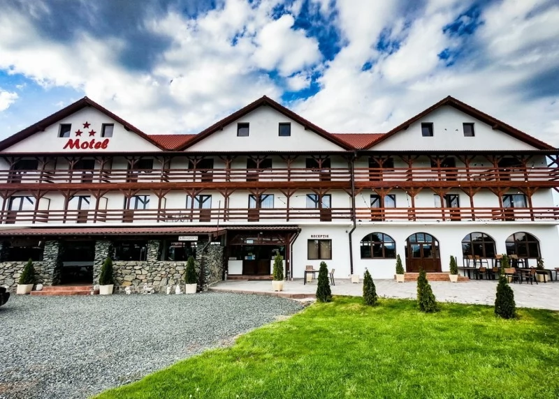 Vízakna Szállás | Motel (K1478-67) A kép szerzői jogvédelem alatt állhat. Javasolt a kapcsolatfelvétel a jog tulajdonossal.