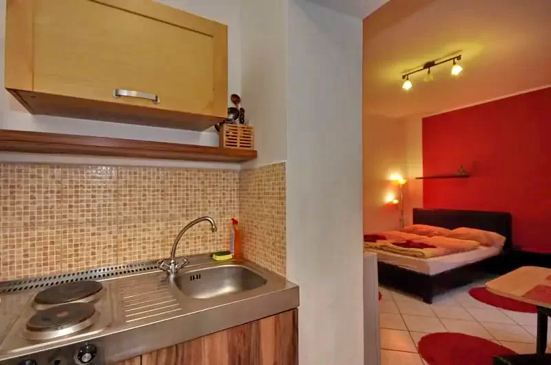 Cazare Gyula / Leila Apartman. Imaginea poate fi supusă drepturilor de autor. Se recomandă contactarea titularului drepturilor.