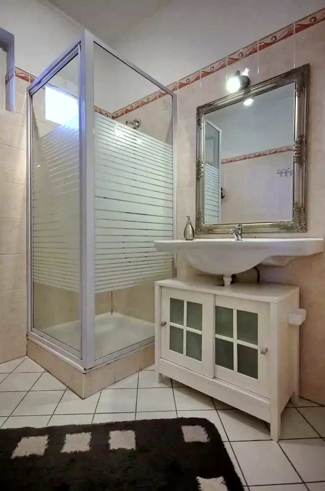 Cazare Gyula / Leila Apartman. Imaginea poate fi supusă drepturilor de autor. Se recomandă contactarea titularului drepturilor.