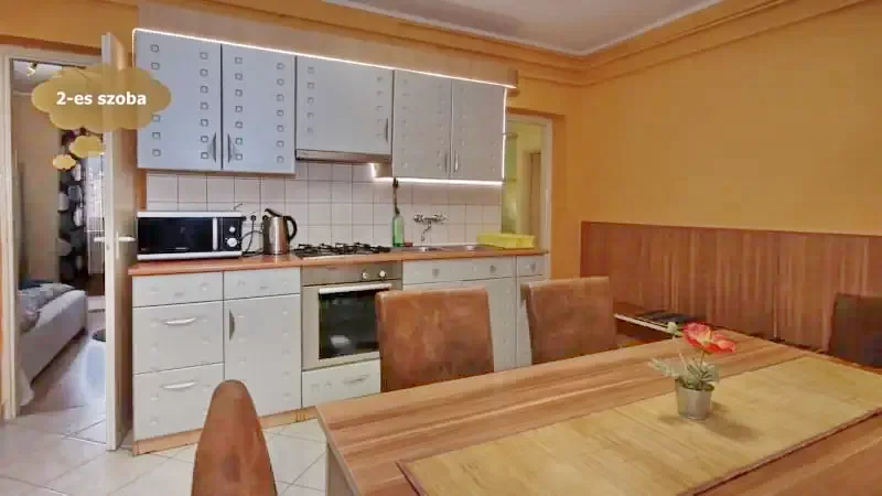 Jula Cazare | Sat de vacanță (K0005-28) Imaginea poate fi supusă drepturilor de autor. Se recomandă contactarea titularului drepturilor.