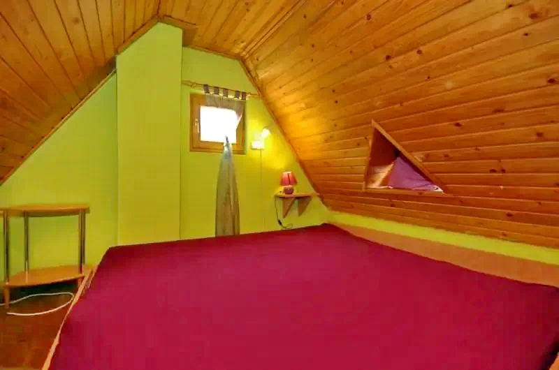 Jula Cazare | Cabană (K0005-40) Imaginea poate fi supusă drepturilor de autor. Se recomandă contactarea titularului drepturilor.