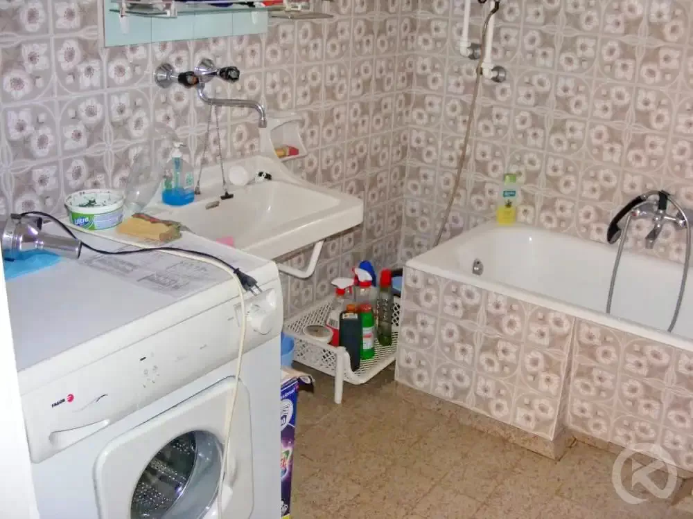 Jula Cazare | Sat de vacanță (K0004-11) Imaginea poate fi supusă drepturilor de autor. Se recomandă contactarea titularului drepturilor.