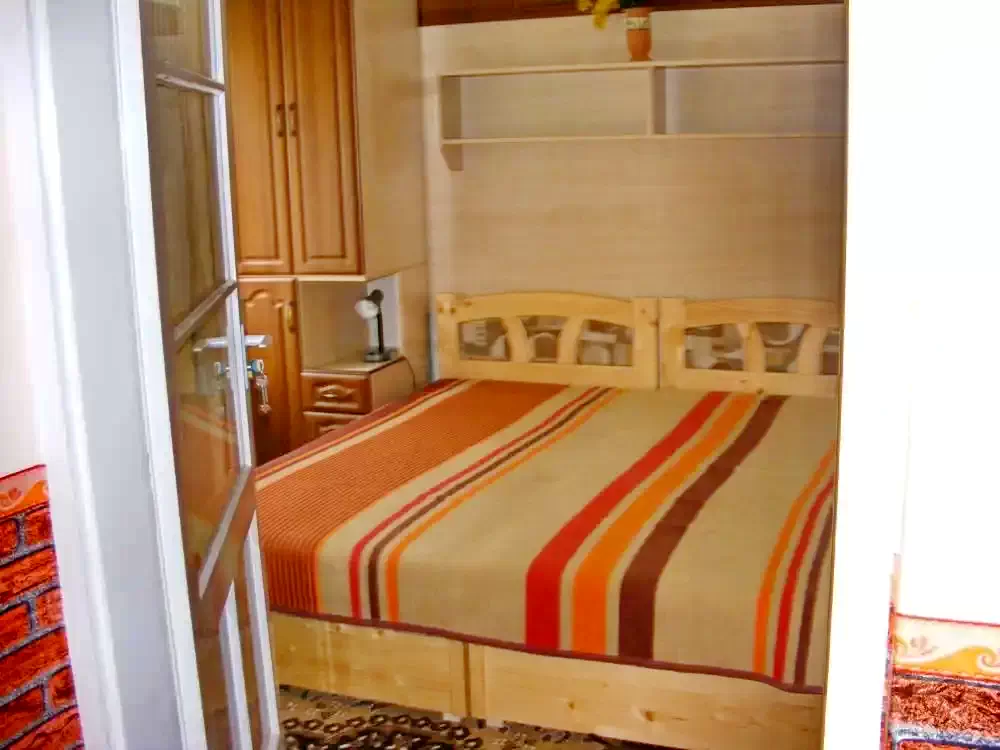 Jula Cazare | Cabană (K0004-14) Imaginea poate fi supusă drepturilor de autor. Se recomandă contactarea titularului drepturilor. Jula Cazare | Cabană (K0004-14) Imaginea poate fi supusă drepturilor de autor. Se recomandă contactarea titularului drepturilor.