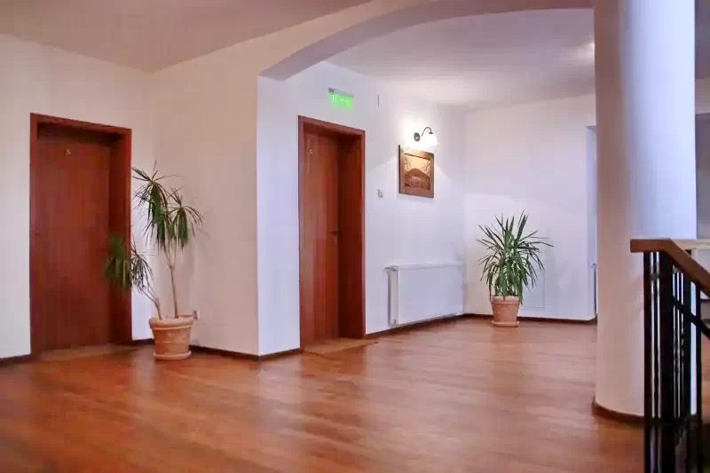 Cătrușa Cazare | Motel (K0482-7) Imaginea poate fi supusă drepturilor de autor. Se recomandă contactarea titularului drepturilor.