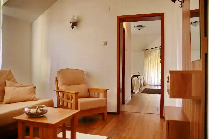 Cătrușa Cazare | Motel (K0482-12) Imaginea poate fi supusă drepturilor de autor. Se recomandă contactarea titularului drepturilor.