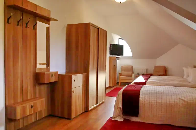 Cătrușa Cazare | Motel (K0482-23) Imaginea poate fi supusă drepturilor de autor. Se recomandă contactarea titularului drepturilor.