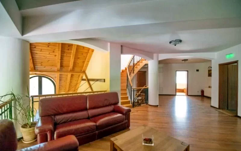 Cătrușa Cazare | Motel (K0482-35) Imaginea poate fi supusă drepturilor de autor. Se recomandă contactarea titularului drepturilor.