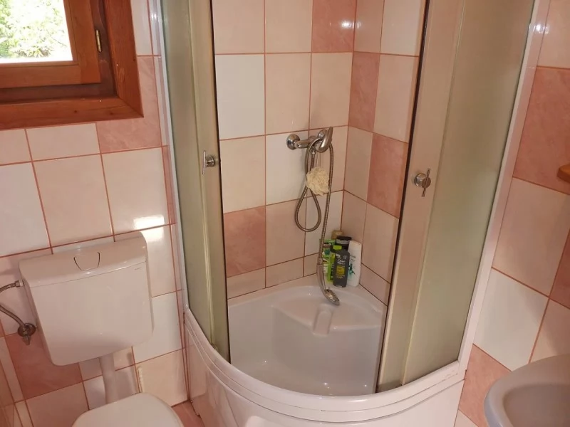 Barajul Zetea Cazare | Cabană (K0907-27) Imaginea poate fi supusă drepturilor de autor. Se recomandă contactarea titularului drepturilor. Barajul Zetea Cazare | Cabană (K0907-27) Imaginea poate fi supusă drepturilor de autor. Se recomandă contactarea titularului drepturilor.