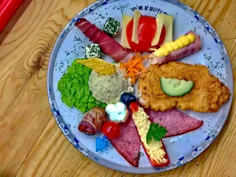 Máramarossziget Szállás | Turisztikai panzió (K1064-6) A kép szerzői jogvédelem alatt állhat. Javasolt a kapcsolatfelvétel a jog tulajdonossal.