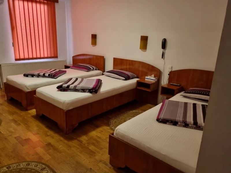 Máramarossziget Szállás | Turisztikai panzió (K1064-17) A kép szerzői jogvédelem alatt állhat. Javasolt a kapcsolatfelvétel a jog tulajdonossal.