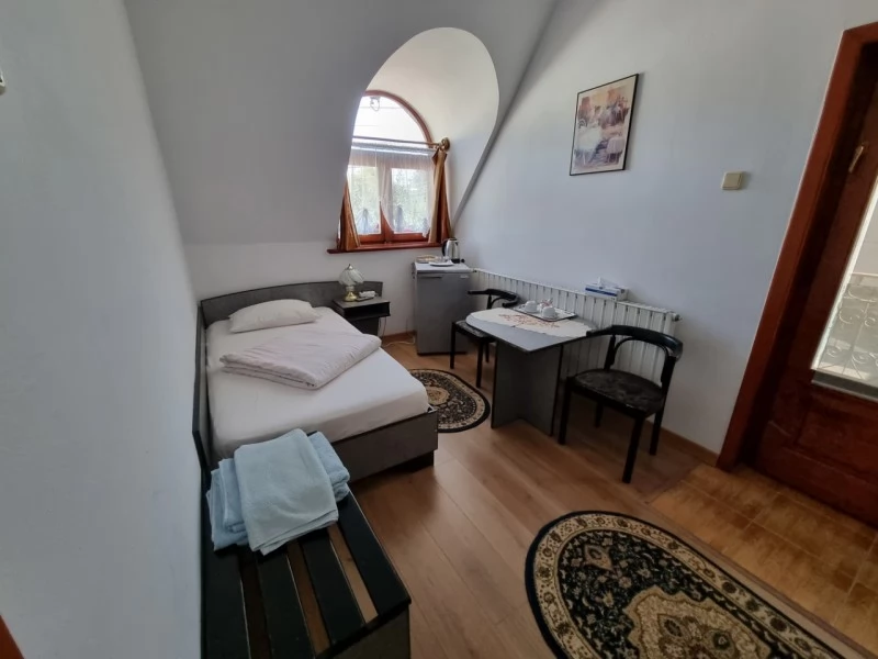 Sighetu Marmației Cazare | Pensiune turistică (K1064-28) Imaginea poate fi supusă drepturilor de autor. Se recomandă contactarea titularului drepturilor.