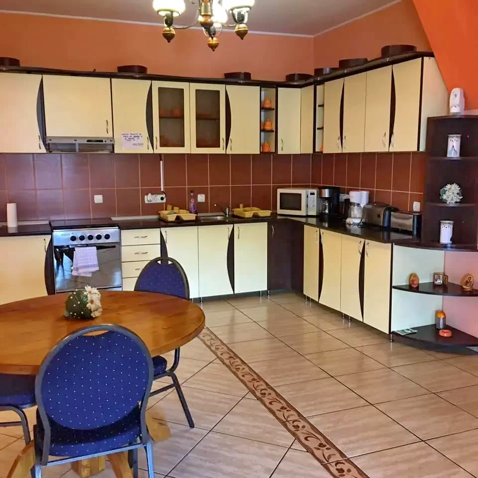 Bazna Cazare | Pensiune (K1172-3) Imaginea poate fi supusă drepturilor de autor. Se recomandă contactarea titularului drepturilor. Bazna Cazare | Pensiune (K1172-3) Imaginea poate fi supusă drepturilor de autor. Se recomandă contactarea titularului drepturilor.