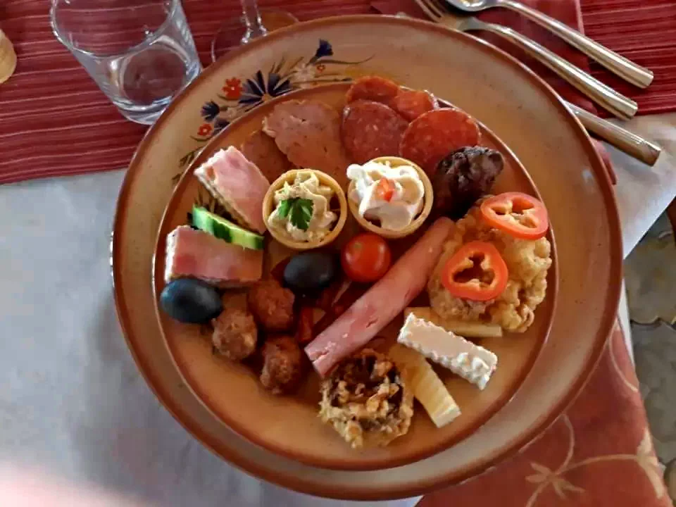 Bázna Szállás | Panzió (K1172-18) A kép szerzői jogvédelem alatt állhat. Javasolt a kapcsolatfelvétel a jog tulajdonossal. Bázna Szállás | Panzió (K1172-18) A kép szerzői jogvédelem alatt állhat. Javasolt a kapcsolatfelvétel a jog tulajdonossal.