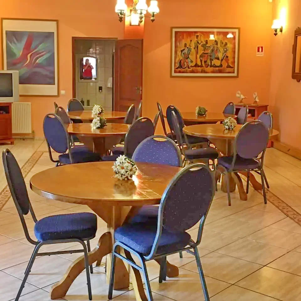 Bazna Cazare | Motel (K1172-19) Imaginea poate fi supusă drepturilor de autor. Se recomandă contactarea titularului drepturilor.