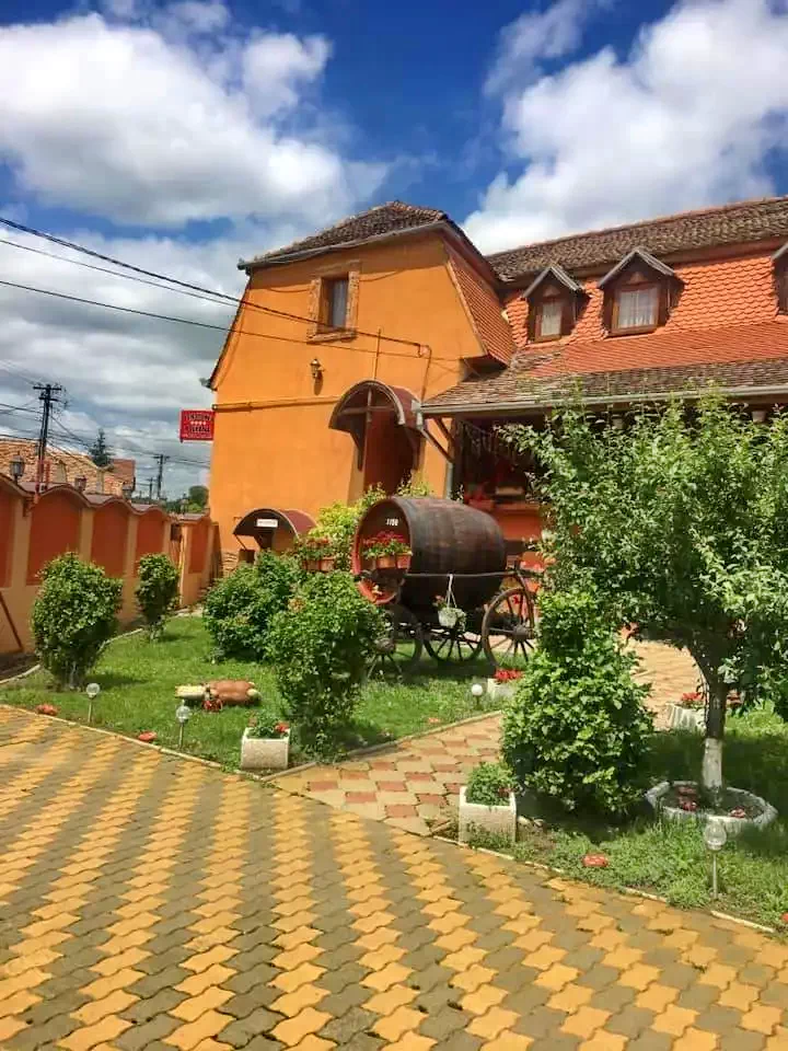 Bazna Cazare | Motel (K1172-21) Imaginea poate fi supusă drepturilor de autor. Se recomandă contactarea titularului drepturilor.