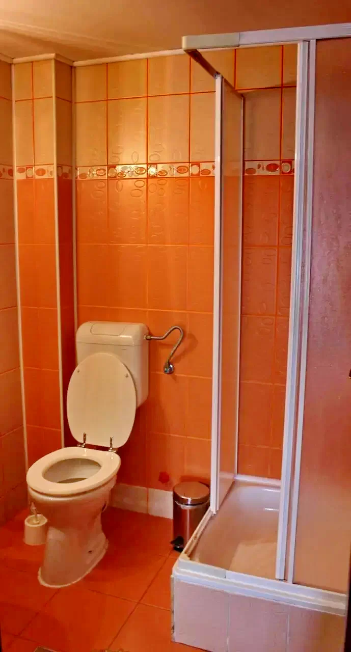 Bazna Cazare | Motel (K1172-28) Imaginea poate fi supusă drepturilor de autor. Se recomandă contactarea titularului drepturilor.