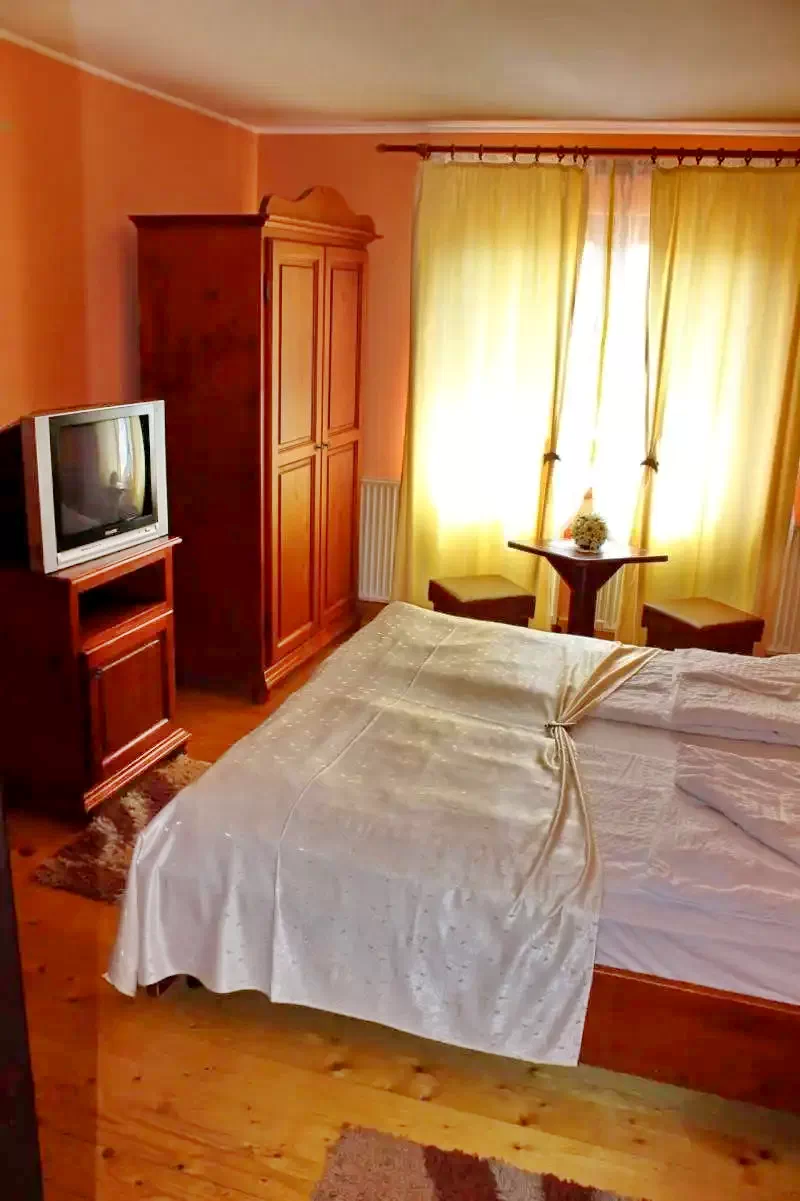 Bazna Cazare | Motel (K1172-29) Imaginea poate fi supusă drepturilor de autor. Se recomandă contactarea titularului drepturilor.