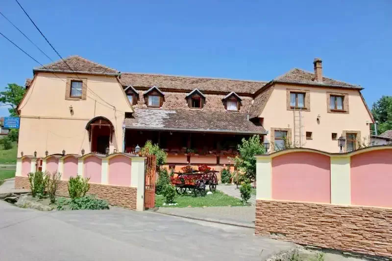 Bazna Cazare | Motel (K1172-31) Imaginea poate fi supusă drepturilor de autor. Se recomandă contactarea titularului drepturilor.