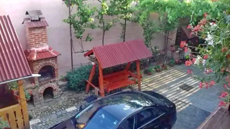 Guraró Szállás | Motel (K1039-26) A kép szerzői jogvédelem alatt állhat. Javasolt a kapcsolatfelvétel a jog tulajdonossal.