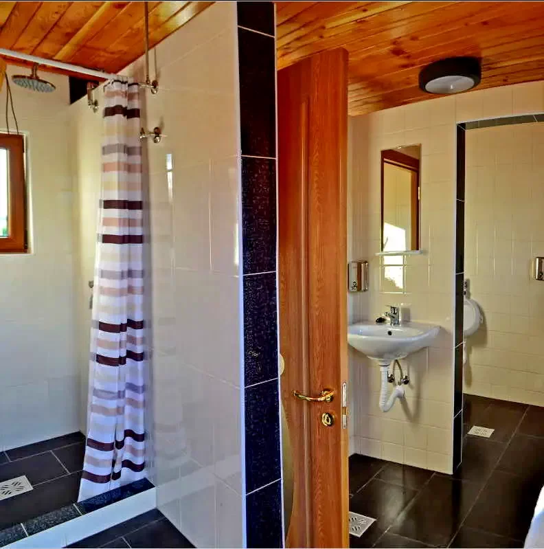 Câmpu Cetății Cazare | Sat de vacanță (K0992-15) Imaginea poate fi supusă drepturilor de autor. Se recomandă contactarea titularului drepturilor.