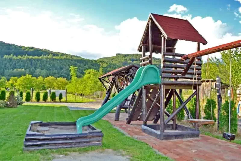 Câmpu Cetății Cazare | Sat de vacanță (K0992-29) Imaginea poate fi supusă drepturilor de autor. Se recomandă contactarea titularului drepturilor.