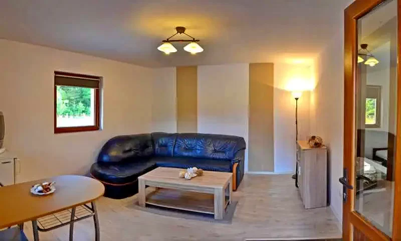 Câmpu Cetății Cazare | Sat de vacanță (K0992-32) Imaginea poate fi supusă drepturilor de autor. Se recomandă contactarea titularului drepturilor.