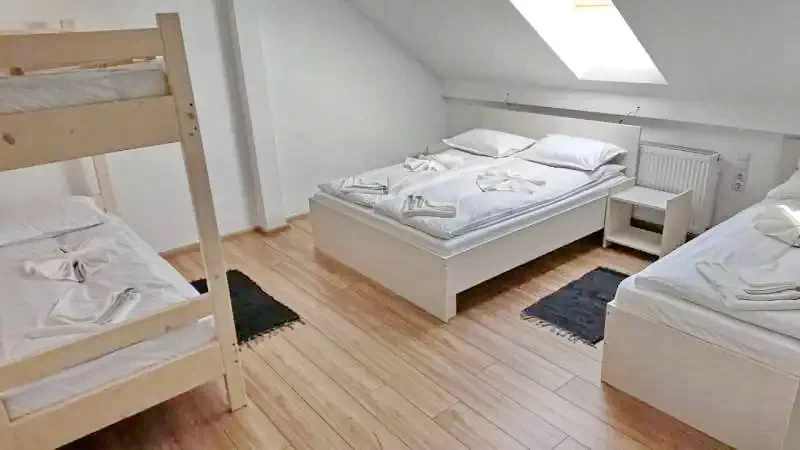 Câmpu Cetății Cazare | Sat de vacanță (K1133-8) Imaginea poate fi supusă drepturilor de autor. Se recomandă contactarea titularului drepturilor.