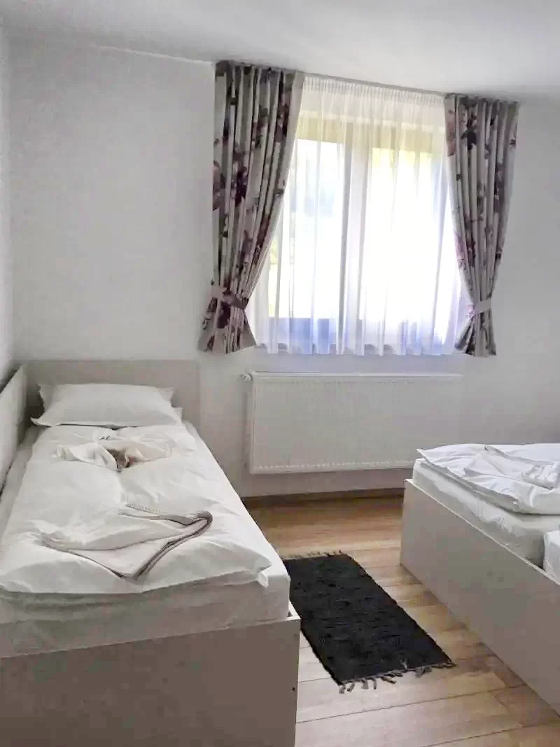 Câmpu Cetății Cazare | Sat de vacanță (K1133-10) Imaginea poate fi supusă drepturilor de autor. Se recomandă contactarea titularului drepturilor.