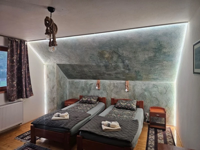 Sub Cetate Cazare | Cabană (K0629-12) Imaginea poate fi supusă drepturilor de autor. Se recomandă contactarea titularului drepturilor. Sub Cetate Cazare | Cabană (K0629-12) Imaginea poate fi supusă drepturilor de autor. Se recomandă contactarea titularului drepturilor.