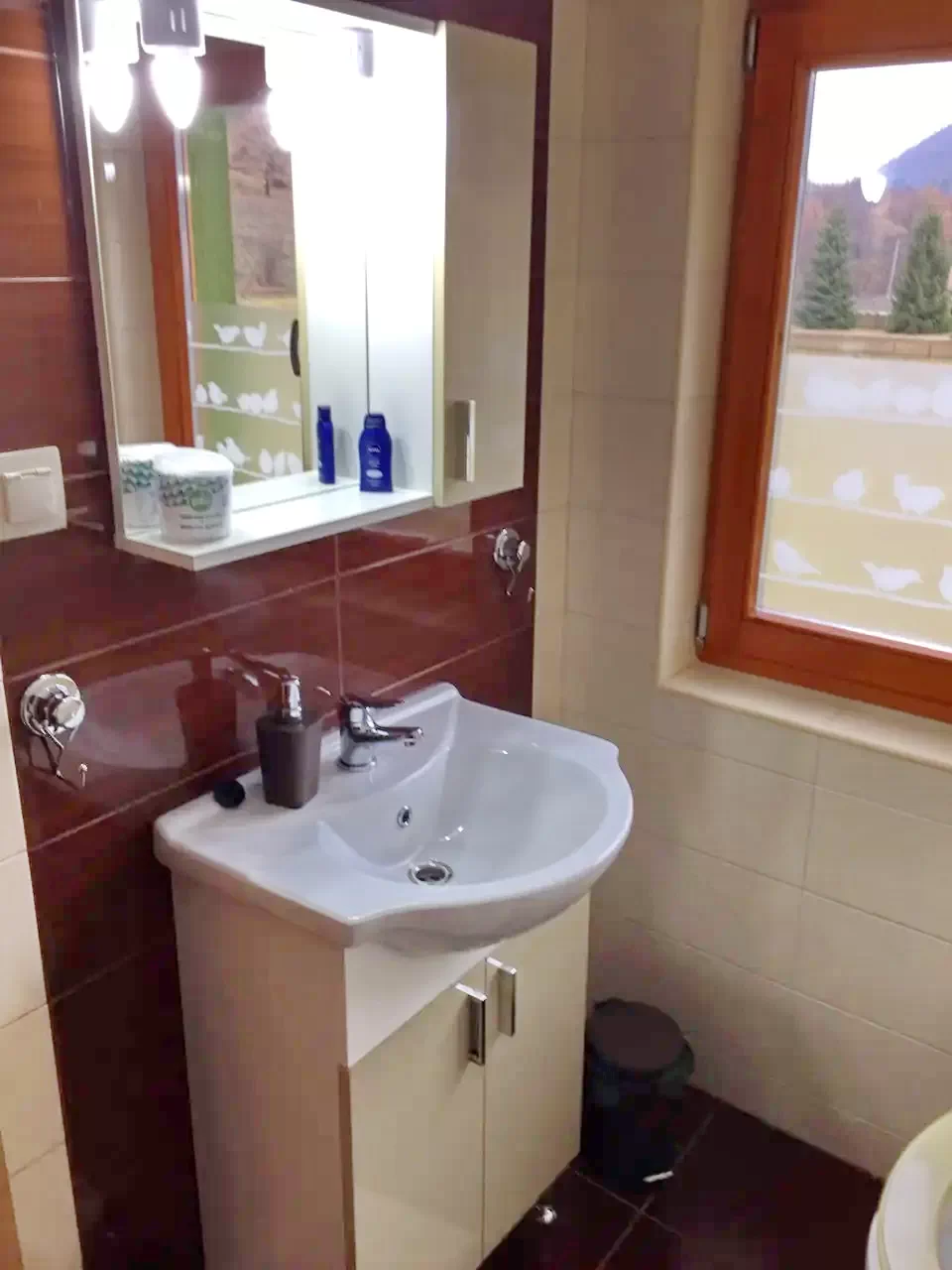 Sub Cetate Cazare | Sat de vacanță (K0629-20) Imaginea poate fi supusă drepturilor de autor. Se recomandă contactarea titularului drepturilor.