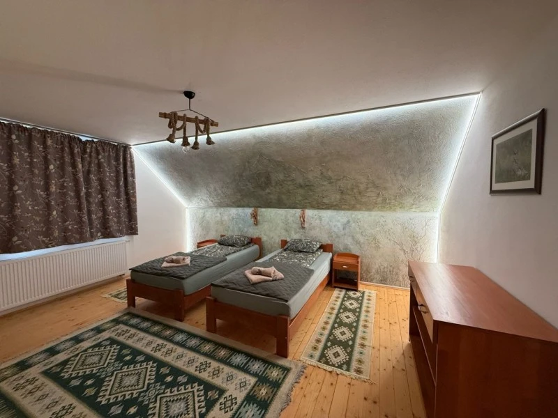 Sub Cetate Cazare | Cabană (K0629-40) Imaginea poate fi supusă drepturilor de autor. Se recomandă contactarea titularului drepturilor. Sub Cetate Cazare | Cabană (K0629-40) Imaginea poate fi supusă drepturilor de autor. Se recomandă contactarea titularului drepturilor.