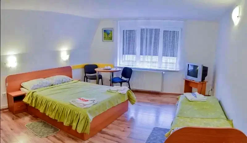 Săcele Cazare | Motel (K0088-6) Imaginea poate fi supusă drepturilor de autor. Se recomandă contactarea titularului drepturilor.