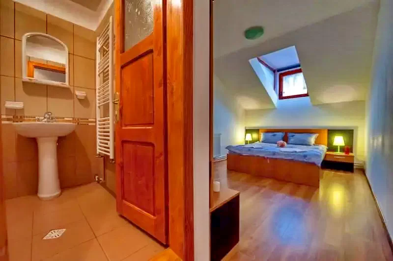 Kovászna Szállás | Motel (K1365-4) A kép szerzői jogvédelem alatt állhat. Javasolt a kapcsolatfelvétel a jog tulajdonossal.