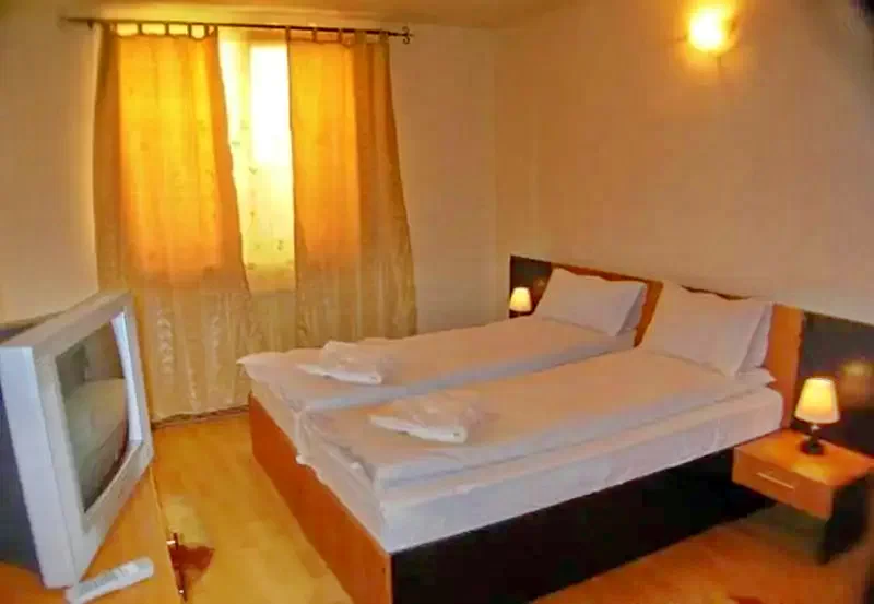 Kovászna Szállás | Motel (K1365-12) A kép szerzői jogvédelem alatt állhat. Javasolt a kapcsolatfelvétel a jog tulajdonossal.