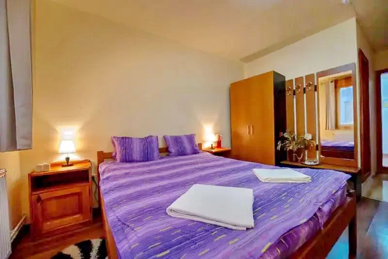 Covasna Cazare | Motel (K1365-14) Imaginea poate fi supusă drepturilor de autor. Se recomandă contactarea titularului drepturilor.