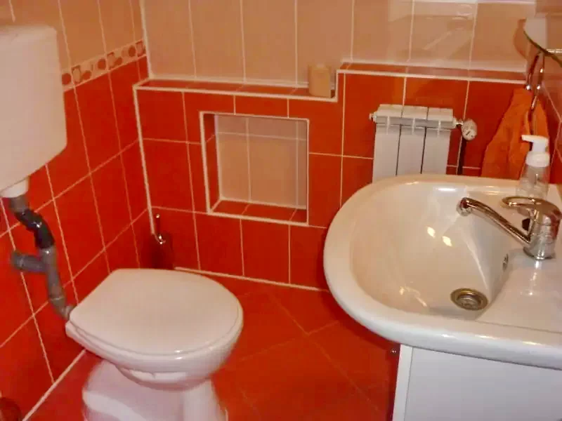 Ciceu Cazare | Cabană (K0270-11) Imaginea poate fi supusă drepturilor de autor. Se recomandă contactarea titularului drepturilor. Ciceu Cazare | Cabană (K0270-11) Imaginea poate fi supusă drepturilor de autor. Se recomandă contactarea titularului drepturilor.