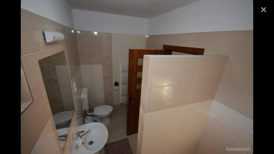 Lupeni Cazare | Motel (K1553-15) Imaginea poate fi supusă drepturilor de autor. Se recomandă contactarea titularului drepturilor.