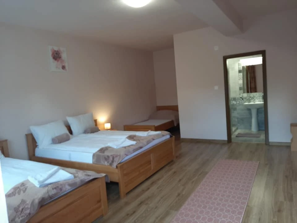 Farkaslaka Szállás | Motel (K1553-18) A kép szerzői jogvédelem alatt állhat. Javasolt a kapcsolatfelvétel a jog tulajdonossal.