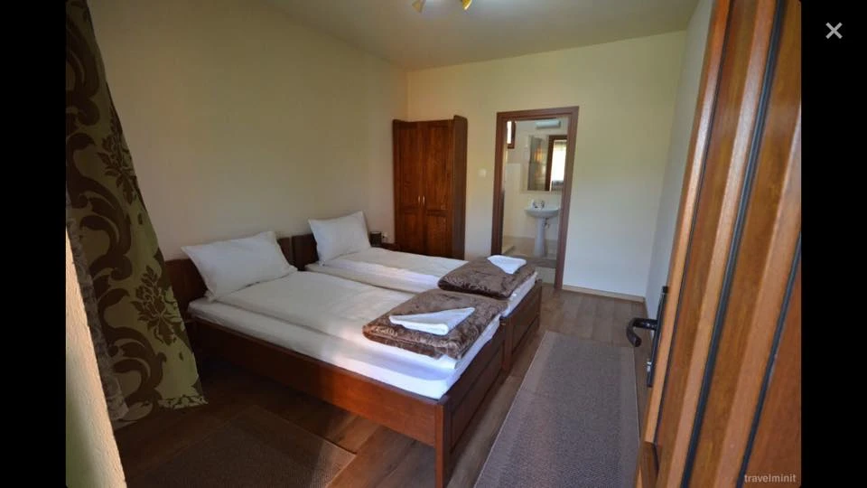 Lupeni Cazare | Motel (K1553-24) Imaginea poate fi supusă drepturilor de autor. Se recomandă contactarea titularului drepturilor.