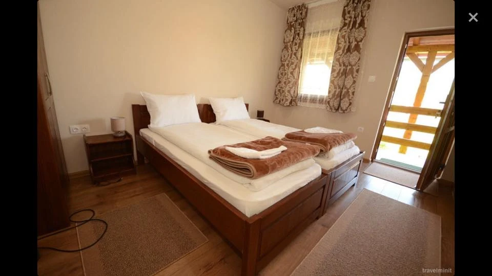 Lupeni Cazare | Motel (K1553-26) Imaginea poate fi supusă drepturilor de autor. Se recomandă contactarea titularului drepturilor.